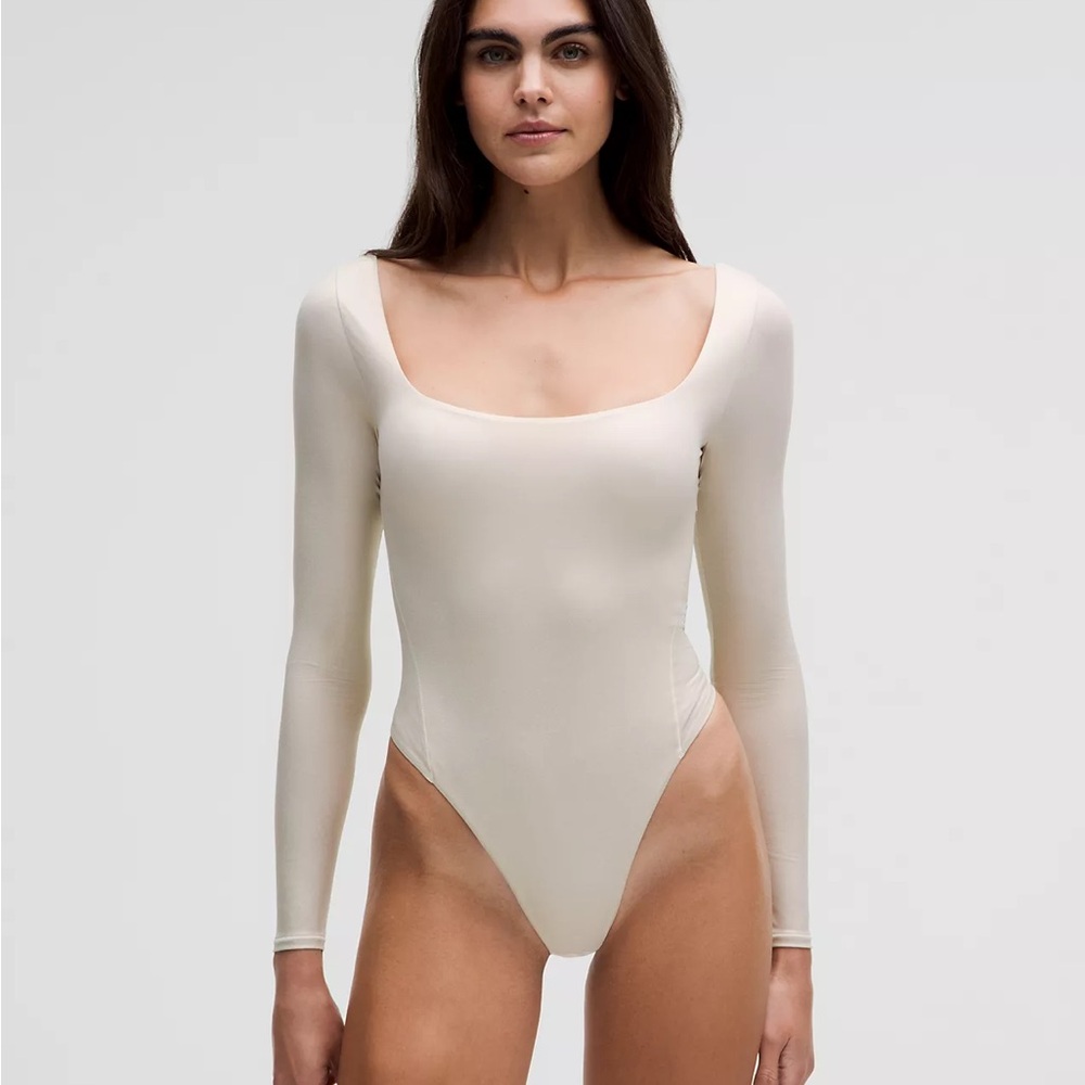 LULULEMON Square  Bodysuit
